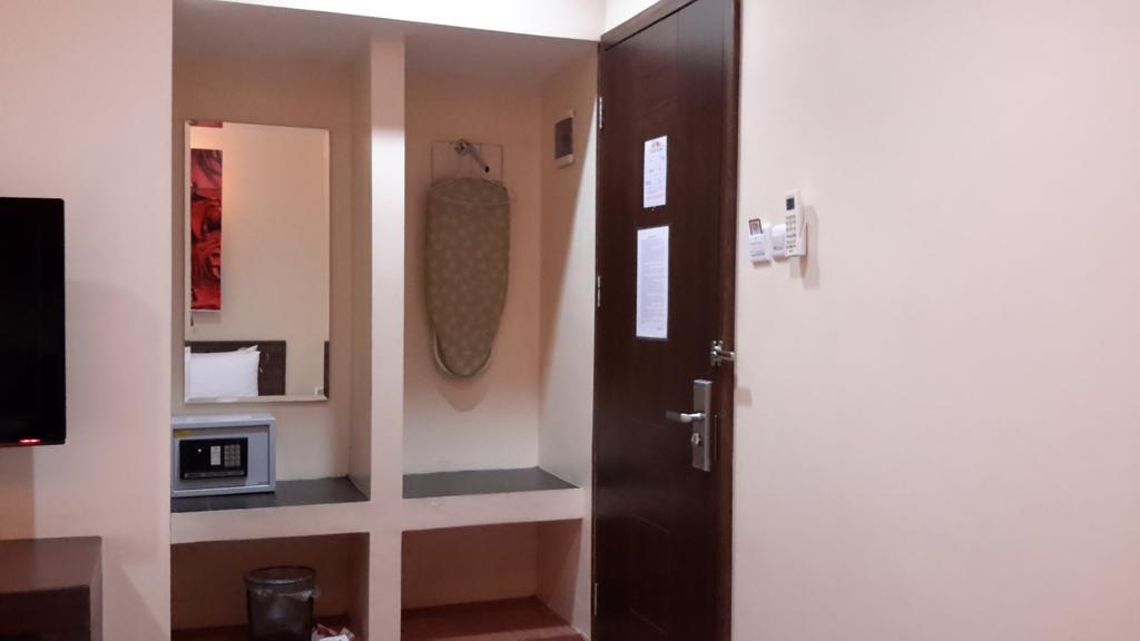 Hotel Matos Jayapura Zimmer foto